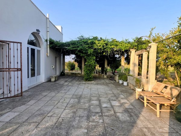 casa indipendente in vendita a Cutrofiano