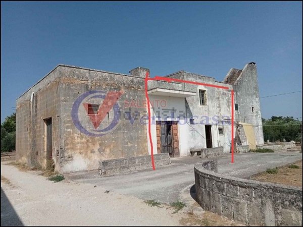 casa indipendente in vendita a Cutrofiano