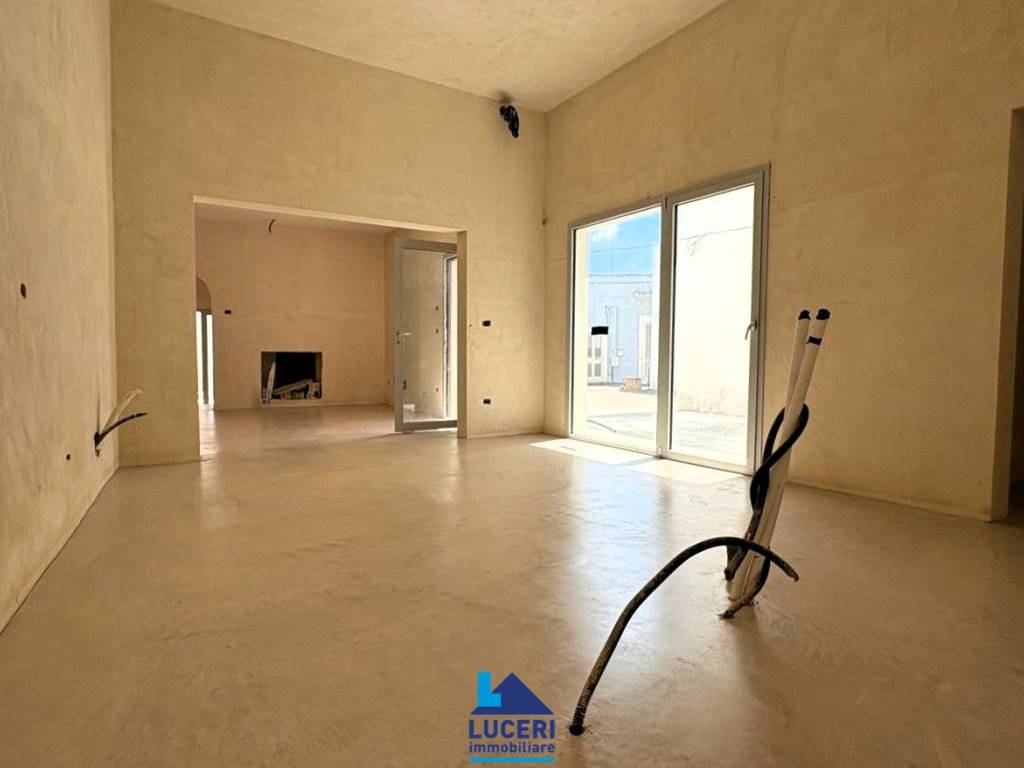 casa indipendente in vendita a Cutrofiano