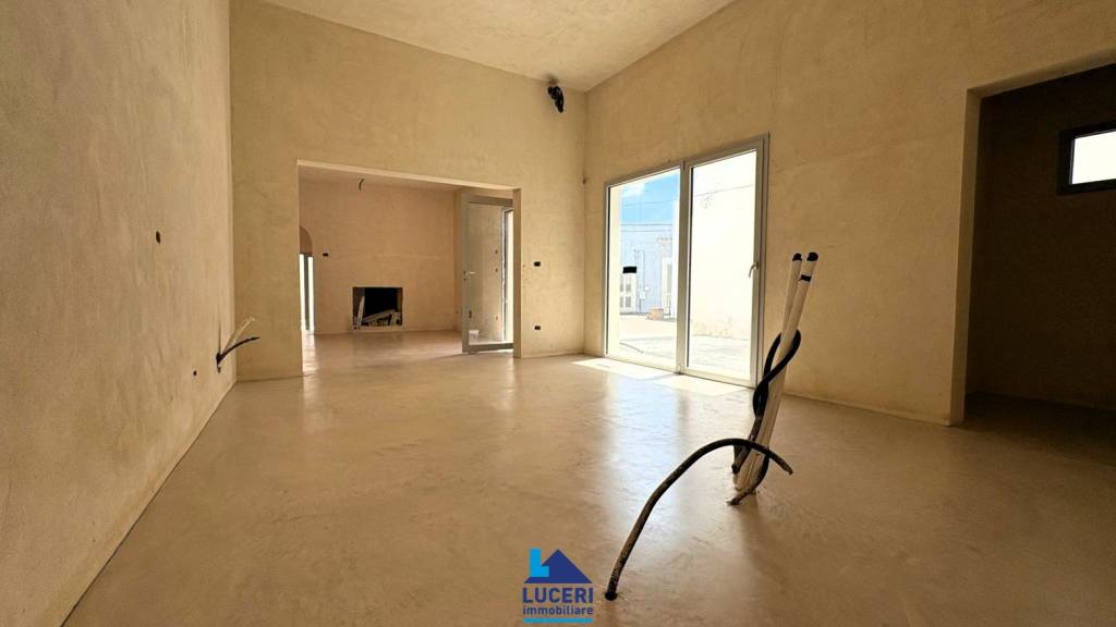 casa indipendente in vendita a Cutrofiano