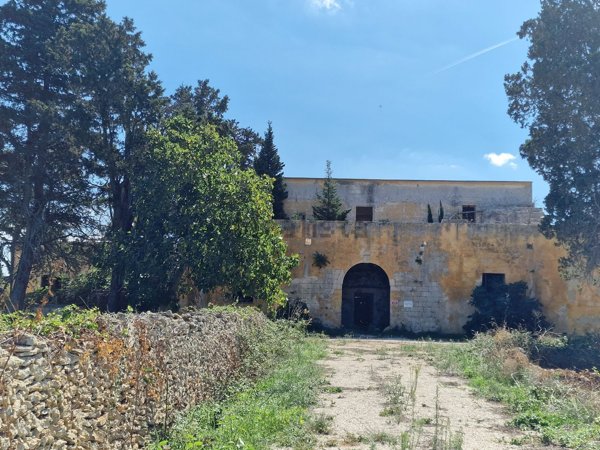 casale in vendita a Cutrofiano