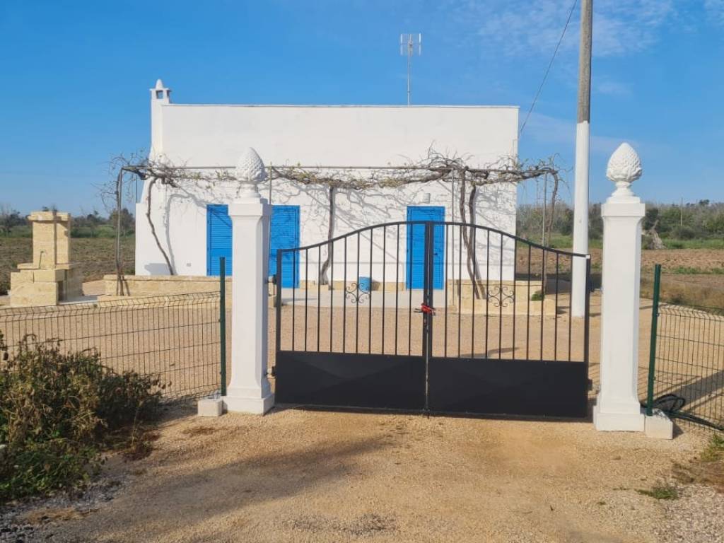 casa indipendente in vendita a Cutrofiano