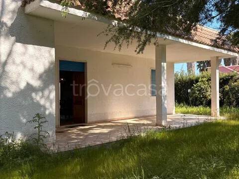 casa indipendente in vendita a Cutrofiano