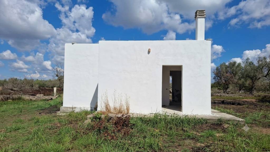 casa indipendente in vendita a Cutrofiano