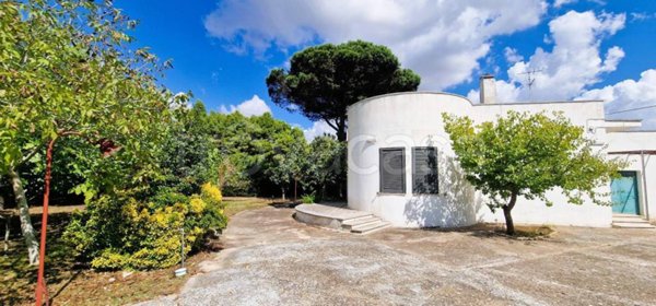casa indipendente in vendita a Cutrofiano