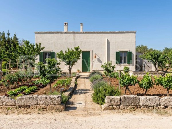 casa indipendente in vendita a Cutrofiano