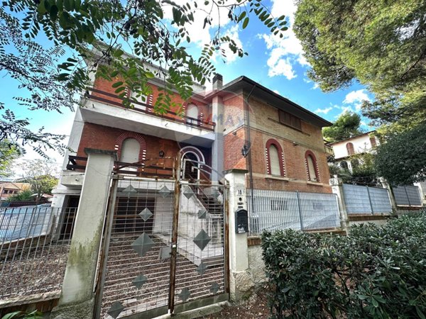 casa indipendente in vendita a Diso in zona Marittima