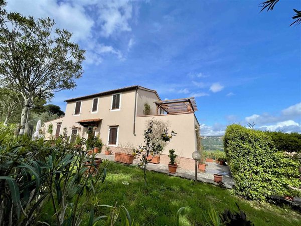 casa indipendente in vendita a Diso in zona Marittima