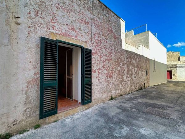 casa indipendente in vendita a Diso in zona Marittima
