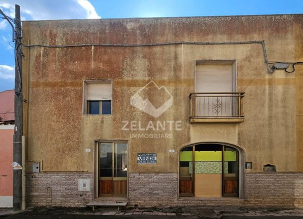 casa indipendente in vendita a Diso in zona Marittima