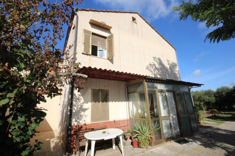 casa indipendente in vendita a Diso in zona Marittima