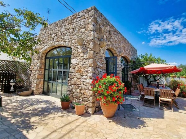 casa indipendente in vendita a Diso in zona Marina di Marittima