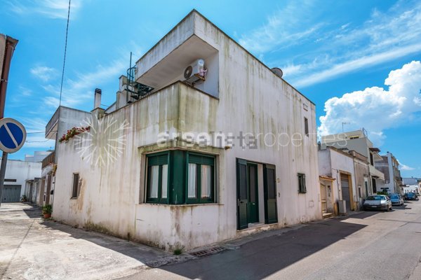 casa indipendente in vendita a Diso in zona Marittima