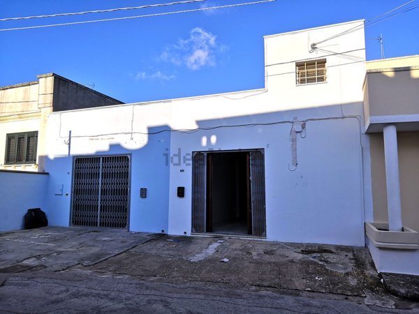 locale commerciale in vendita a Diso in zona Marittima