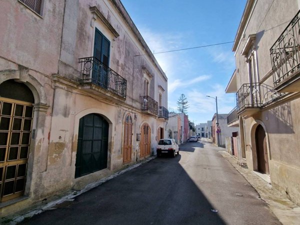 casa indipendente in vendita a Diso in zona Marittima