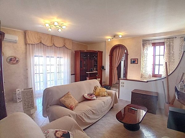 casa indipendente in vendita a Diso in zona Marittima