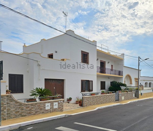 appartamento in vendita a Diso in zona Marina di Marittima