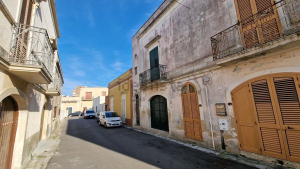 casa indipendente in vendita a Diso in zona Marittima