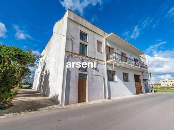 casa indipendente in vendita a Diso in zona Marittima