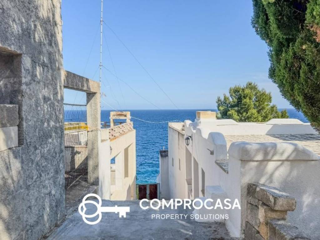 appartamento in vendita a Diso in zona Marina di Marittima