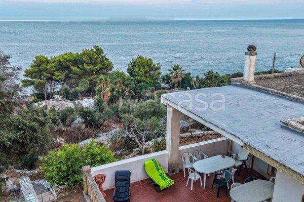 casa indipendente in vendita a Diso in zona Marina di Marittima