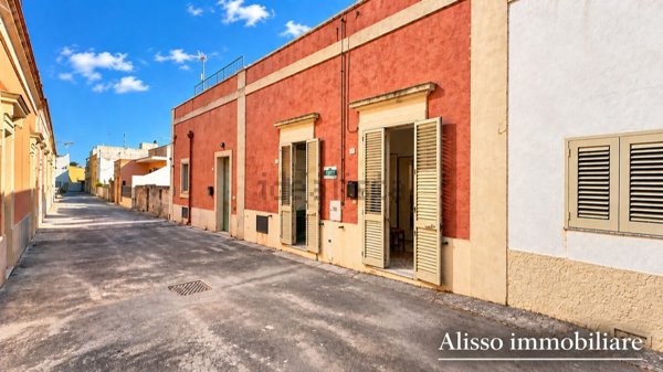 casa indipendente in vendita a Diso in zona Marittima