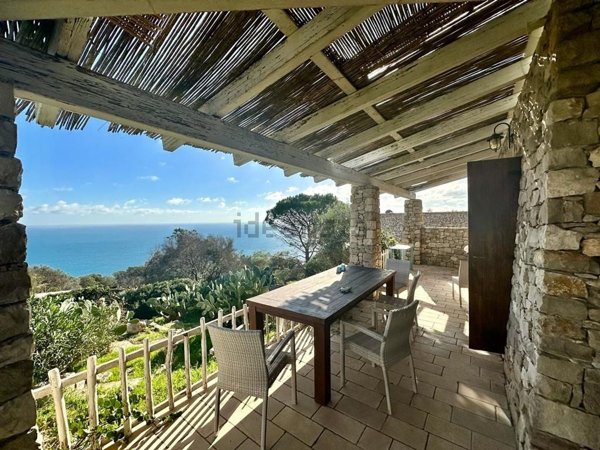 casa indipendente in vendita a Gagliano del Capo
