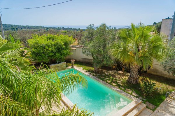 casa indipendente in vendita a Gagliano del Capo