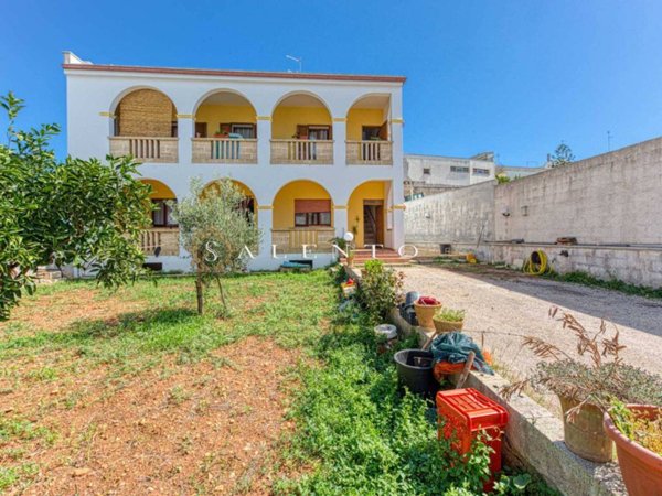 casa indipendente in vendita a Gagliano del Capo
