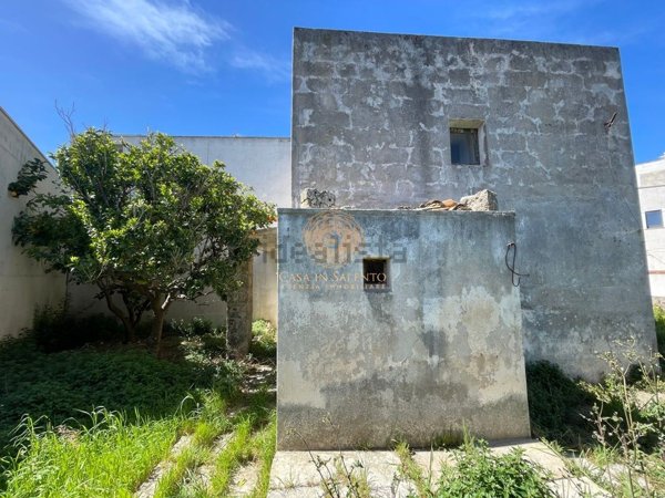 appartamento in vendita a Gagliano del Capo in zona San Dana