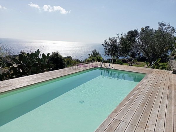 casa indipendente in vendita a Gagliano del Capo