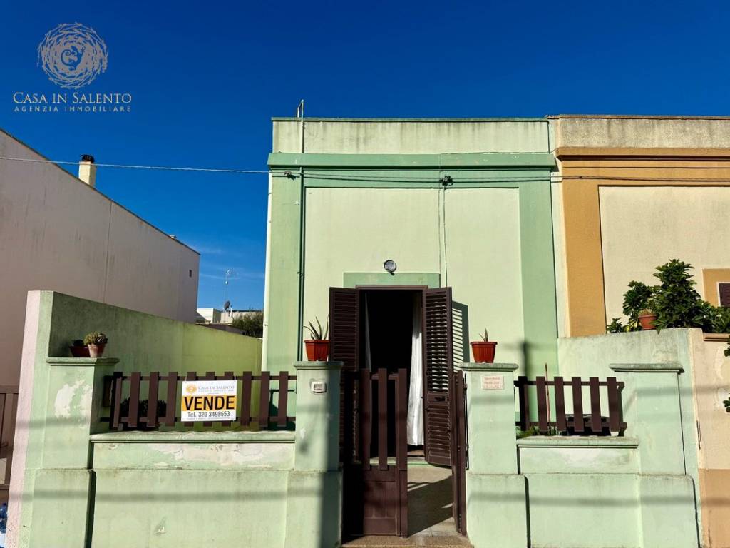 casa indipendente in vendita a Gagliano del Capo in zona San Dana