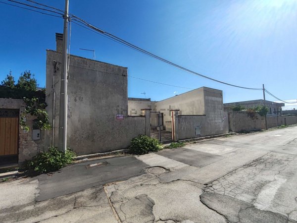 casa indipendente in vendita a Gagliano del Capo in zona Arigliano