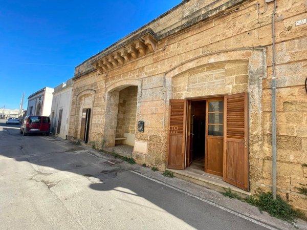 casa indipendente in vendita a Gagliano del Capo in zona Arigliano