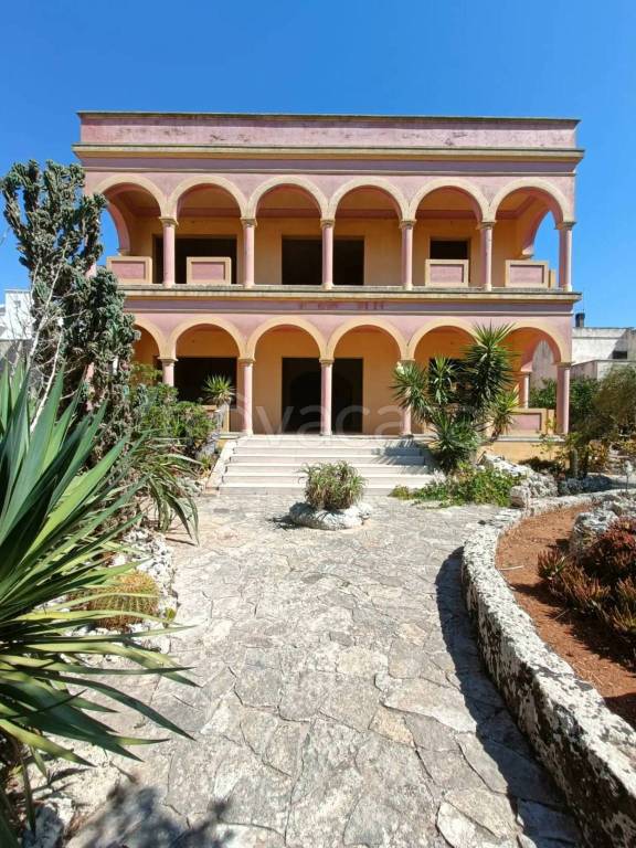 casa indipendente in vendita a Gagliano del Capo in zona Arigliano