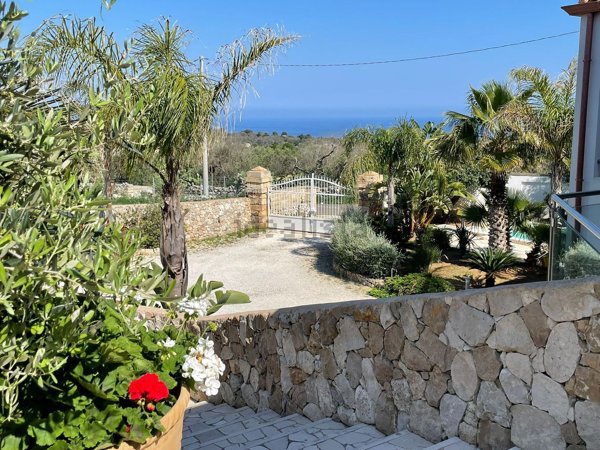 casa indipendente in vendita a Gagliano del Capo