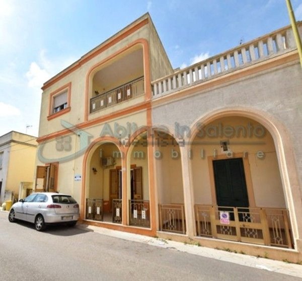casa indipendente in vendita a Gagliano del Capo in zona Arigliano