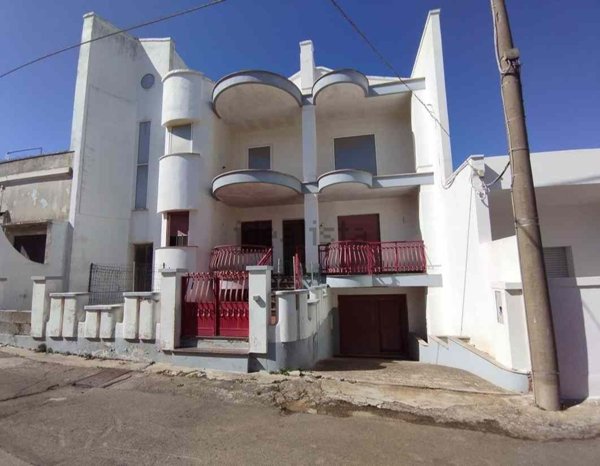 casa indipendente in vendita a Gagliano del Capo in zona Arigliano