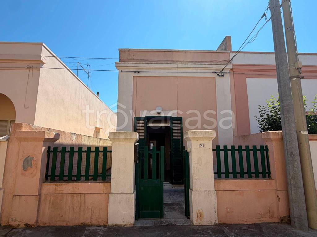 casa indipendente in vendita a Gagliano del Capo in zona Arigliano
