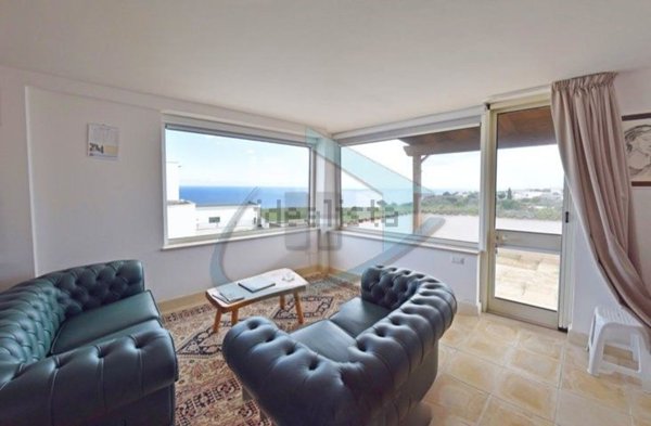 casa indipendente in vendita a Gagliano del Capo in zona Arigliano
