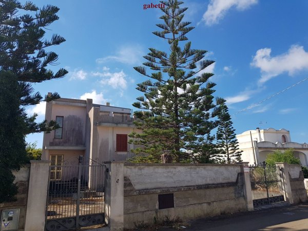 casa indipendente in vendita a Gagliano del Capo in zona Arigliano