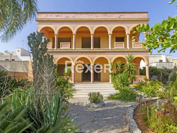 casa indipendente in vendita a Gagliano del Capo in zona Arigliano