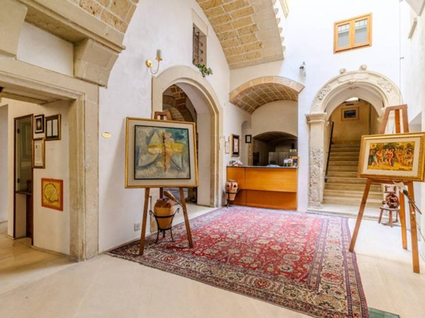 intera palazzina in vendita a Galatina