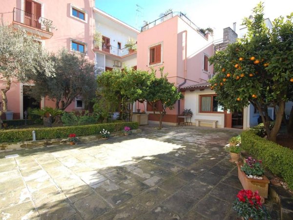 intera palazzina in vendita a Galatina