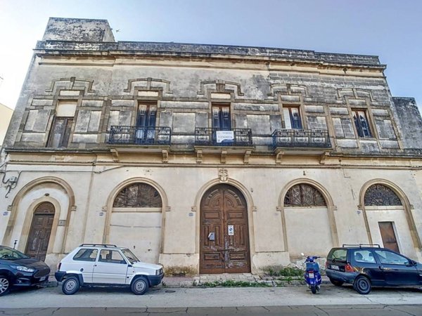 intera palazzina in vendita a Galatina