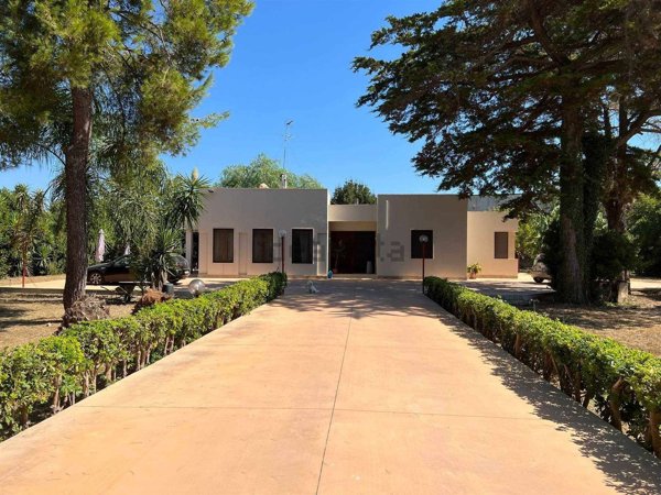 casa indipendente in vendita a Galatina