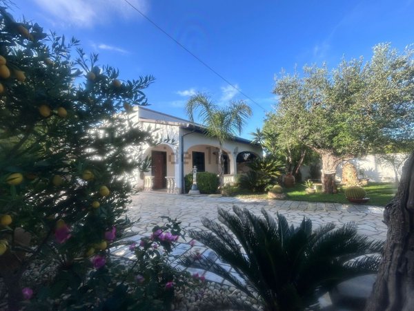 casa indipendente in vendita a Galatina