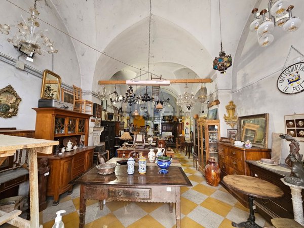 locale commerciale in vendita a Galatina