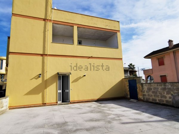 locale commerciale in vendita a Galatina in zona Collemeto