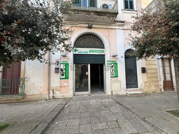 negozio in vendita a Galatina
